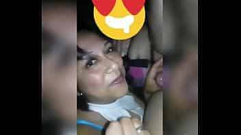Jugosa cogida anal en el auto con zorrita caliente
